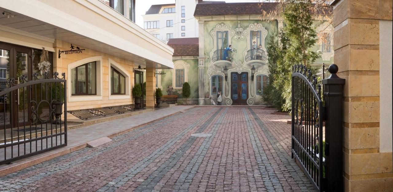 Zentrum Hotel Kisinyov Kültér fotó